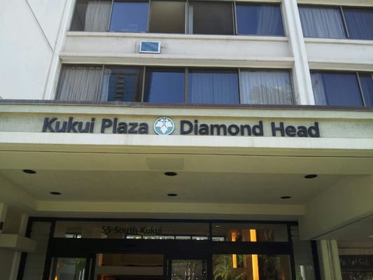 Kukui Plaza